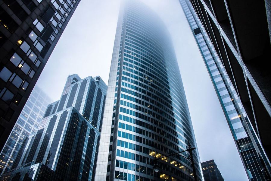 科技感办公楼外景